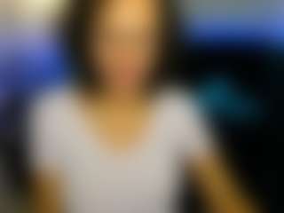 Live cam show with KiraSteel - Tease Brown Hair on Gym Cam Girls