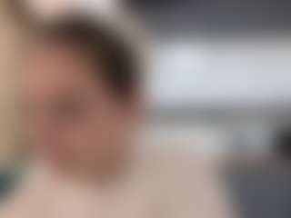 LouraBalzer's Live Sex Cam Show