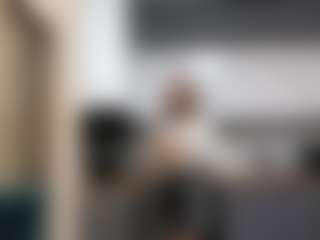 LouraBalzer's Live Sex Cam Show