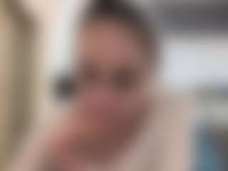 LouraBalzer's Live Sex Cam Show