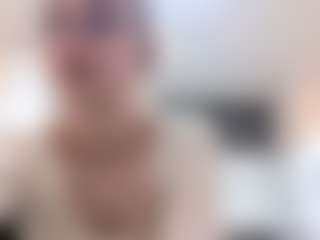 Live cam show with LouraBalzer - Domina on StripNow