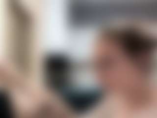 LouraBalzer's Live Sex Cam Show
