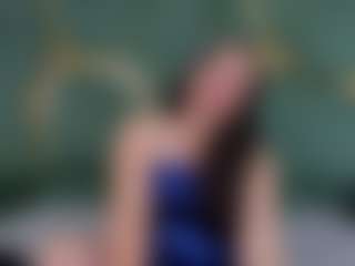 Live cam show with RoxanneBloom - Solo on Camiplay Live