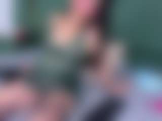 RoxanneBloom's Live Sex Cam Show