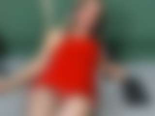 Live cam show with RoxanneBloom - Public on xxxlivecams.org