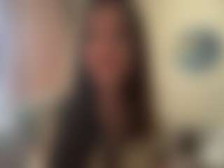 ShirelyTataris's Live Sex Cam Show