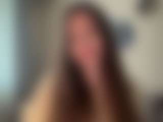 Live cam show with ShirelyTataris - Big Tits Small Tits on sexylive.show