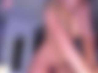SuzzanRugge's Live Sex Cam Show