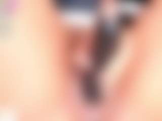 SuzzanRugge's Live Sex Cam Show