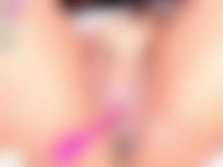 SuzzanRugge's Live Sex Cam Show