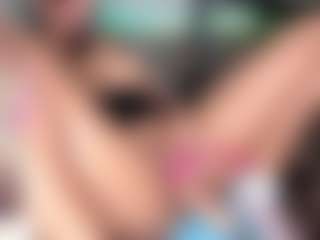SuzzanRugge's Live Sex Cam Show
