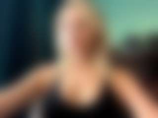 Live cam show with Eve - Athletic Teen (18+) on SpankPalCams