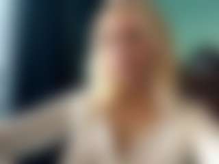 Live cam show with Eve - Camel Toe on fapnchat
