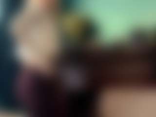 Live cam show with Eve - Blonde Hair on TeamSkeetLive