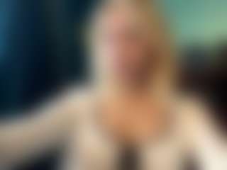 Live cam show with Eve - Blue Eyes on fapnchat