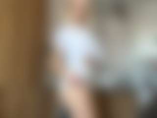 Live cam show with Eve - Big Tits on LiveSexCams6