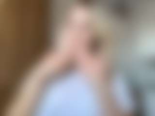 Live cam show with Eve - Blonde Hair Teen (18+) on Camming Site