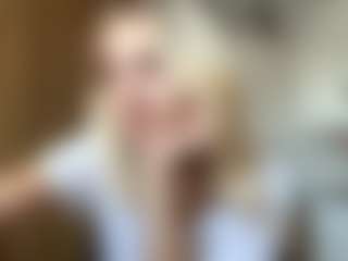 Live cam show with Eve - Blonde Hair Teen (18+) on LiveSexCams6