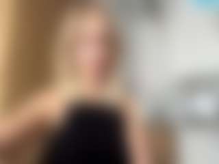 Live cam show with Eve - Athletic Teen (18+) on Dolls Live