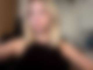 Live cam show with Eve - Ass Clapping on SinfulBabes
