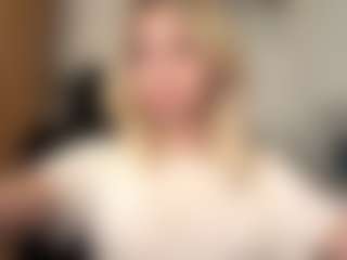 Live cam show with Eve - Ass Clapping on Mixed Magazine Live