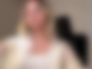 Live cam show with Eve - Blue Eyes on Latina Girls