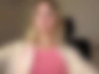 Live-Cam-Show mit Eve - Camel Toe auf Camsoda