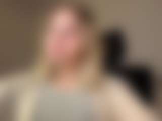 Live cam show with Eve - Ass Clapping on TeamSkeetLive