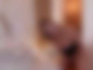 Daraa strom MILF webcam performer live streaming