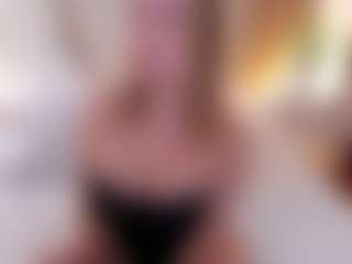 Live cam show with Daraa strom - Twerk on Camsoda
