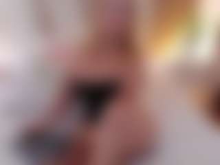 Live cam show with Daraa strom - Athletic Asshole on TeamSkeetLive