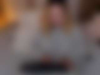 Live cam show with Daraa strom - Fingers on SxyPornLive