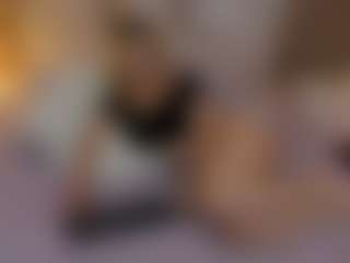 Daraa strom MILF webcam performer live streaming