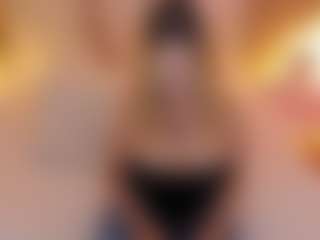 Live cam show with Daraa strom - Public Curvy on Gym Cam Girls