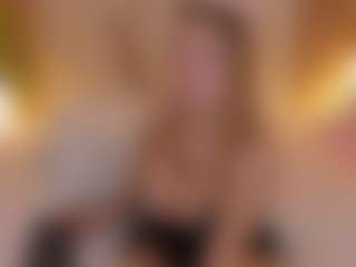 Live cam show with Daraa strom - Blonde Hair MILF on Camsoda