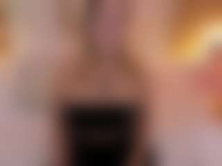 Daraa strom MILF webcam performer live streaming