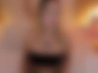 Live cam show with Daraa strom - Striptease MILF on WildCum