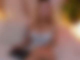 Live cam show with Daraa strom - Blonde Hair Curvy on Milf Play