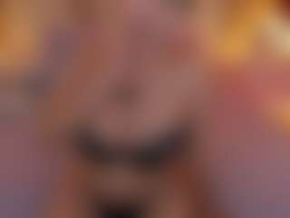 Daraa strom MILF webcam performer live streaming