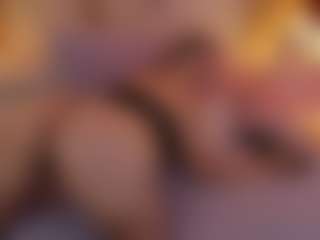 Live cam show with Daraa strom - Shaved Pussy MILF on CamClone