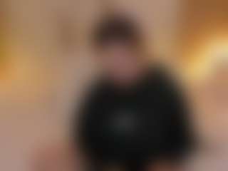 Live cam show with Daraa strom - Blonde Hair MILF on Camsoda