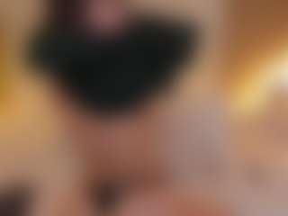 Live cam show with Daraa strom - Athletic on Camversity