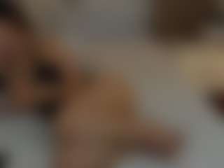 Live cam show with Daraa strom - Striptease MILF on Camsoda