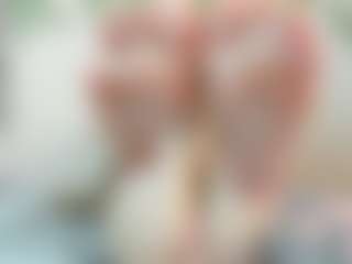 Live cam show with EllieRough - Gray Eyes on Dare Cams
