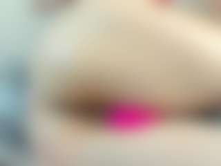 Live cam show with EllieRough - Teen (18+) on Strip Flash - Live Sex Shows