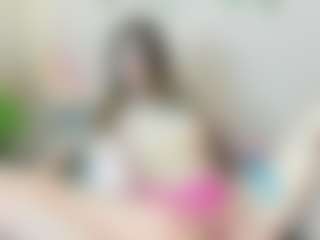 Live cam show with EllieRough - Tease on StripNow