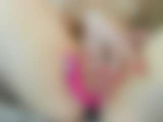Live cam show with EllieRough - Amateur on nudelive.tv