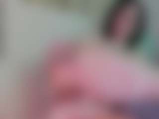 Live cam show with EllieRough - Gray Eyes on Mixed Magazine Live