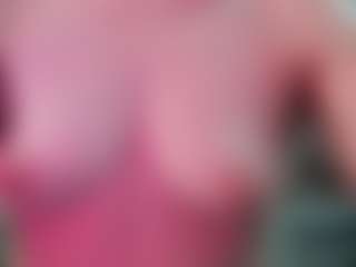Live cam show with EllieRough - Butt Plug on eurowanks.com