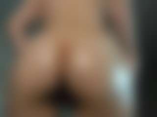 EllieRough's Live Sex Cam Show